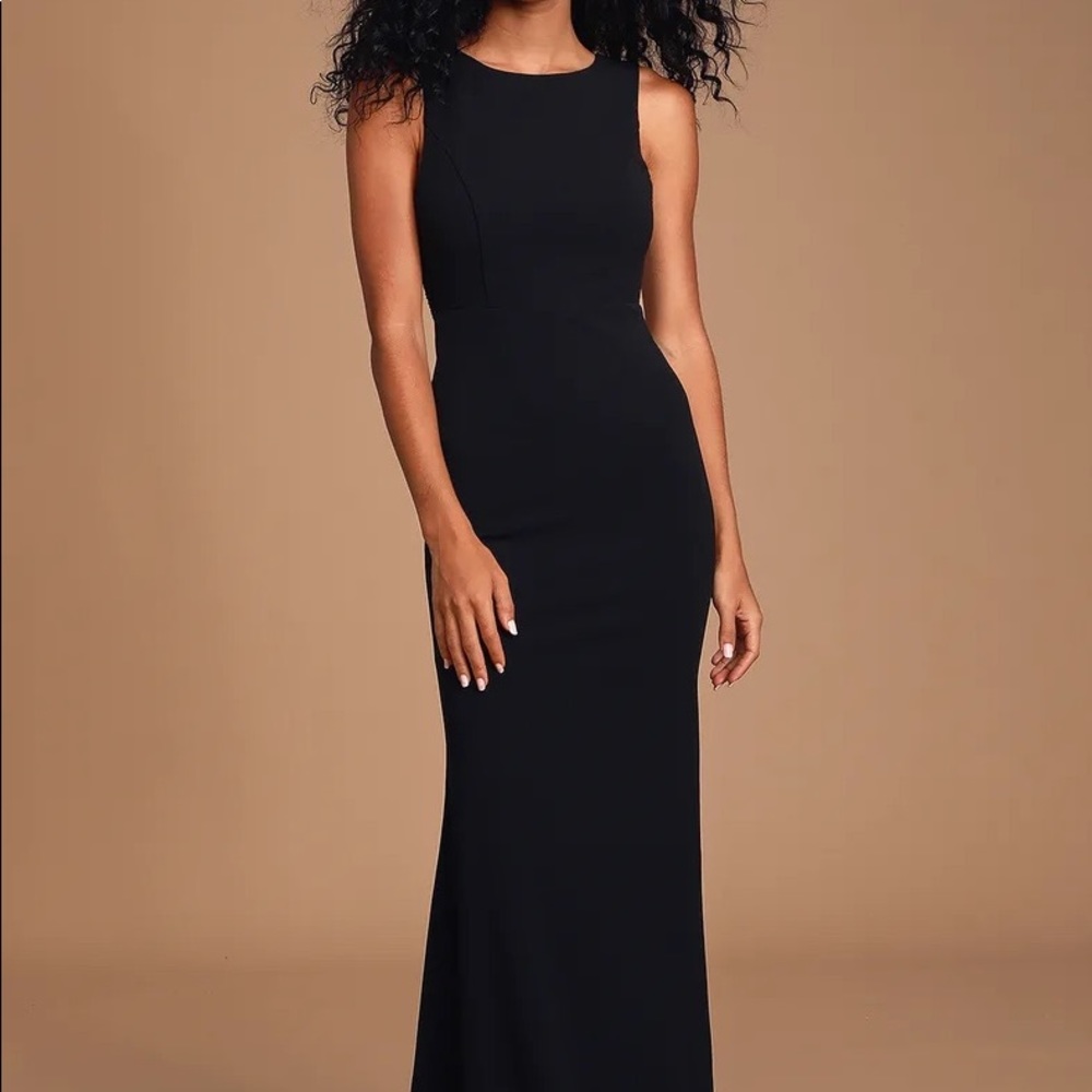 Lulu’s Something to Remember Black Lace Backless Maxi Dress